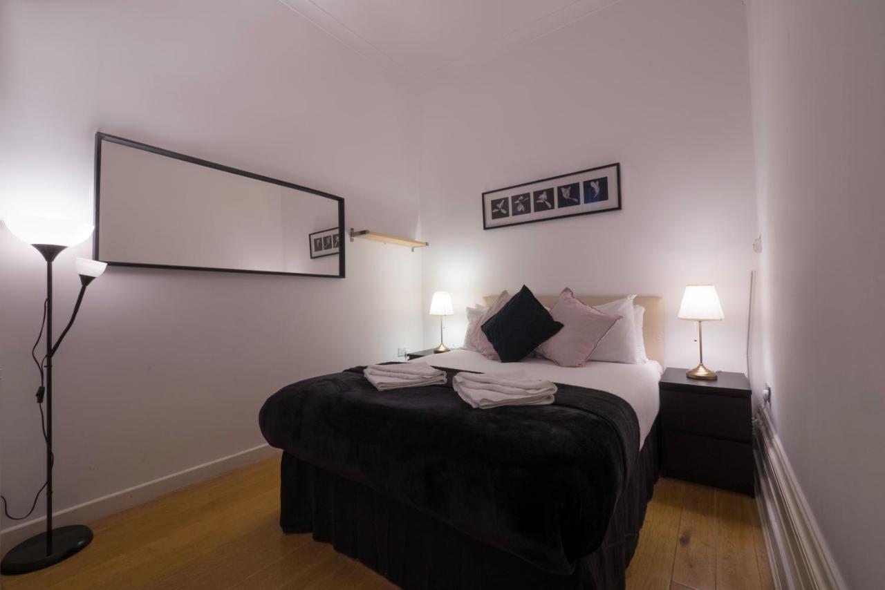 Hyde Park Gate Hostal