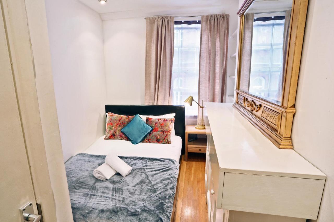 Casa de Férias Magical & Charming 8 Covent Garden Townhouse *