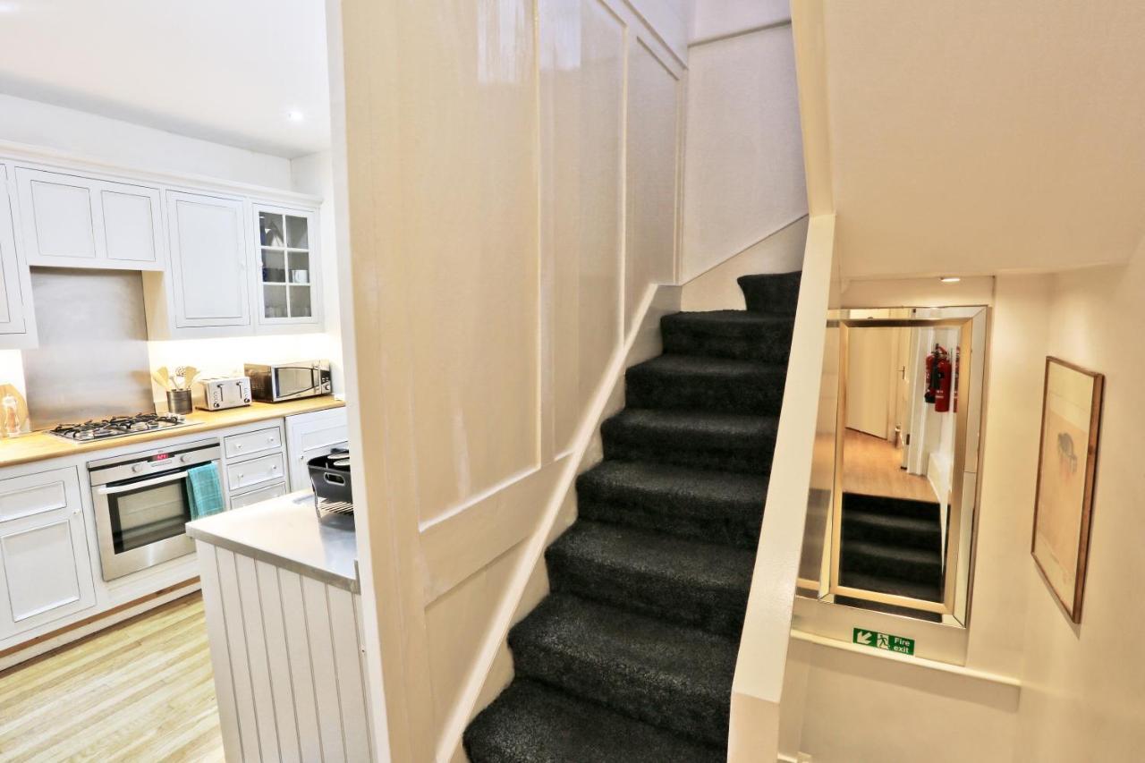 Casa de Férias Magical & Charming 8 Covent Garden Townhouse *