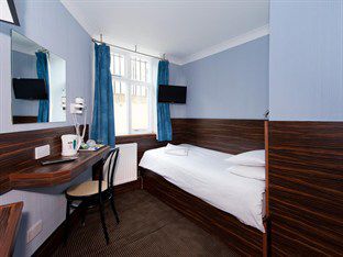 Angus 2* Londres