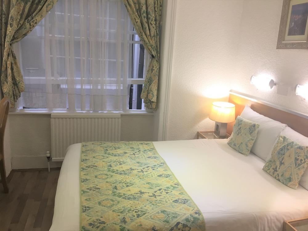 Falcon Hotel 3*