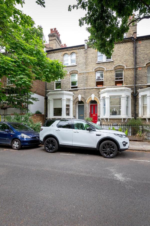Bonnington Gardens - 1 Bed Open Plan Basement Flat Apartment London