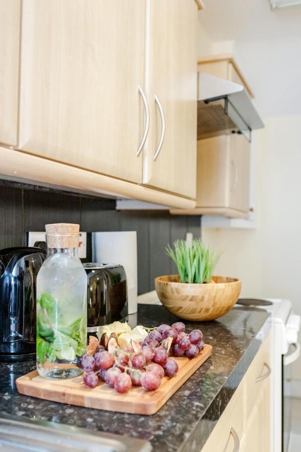 Elegant Kensington With Patio Apartamento *